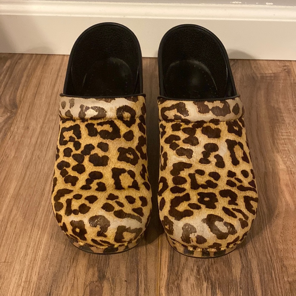 Dansko leopard size 40